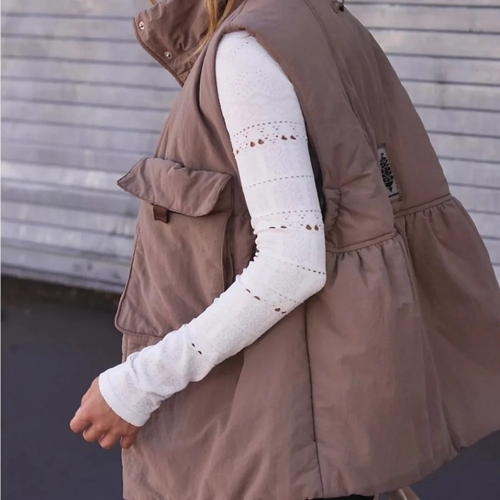 Free People/Free Movement cabin fever puffer vest - Picture 5 of 9
